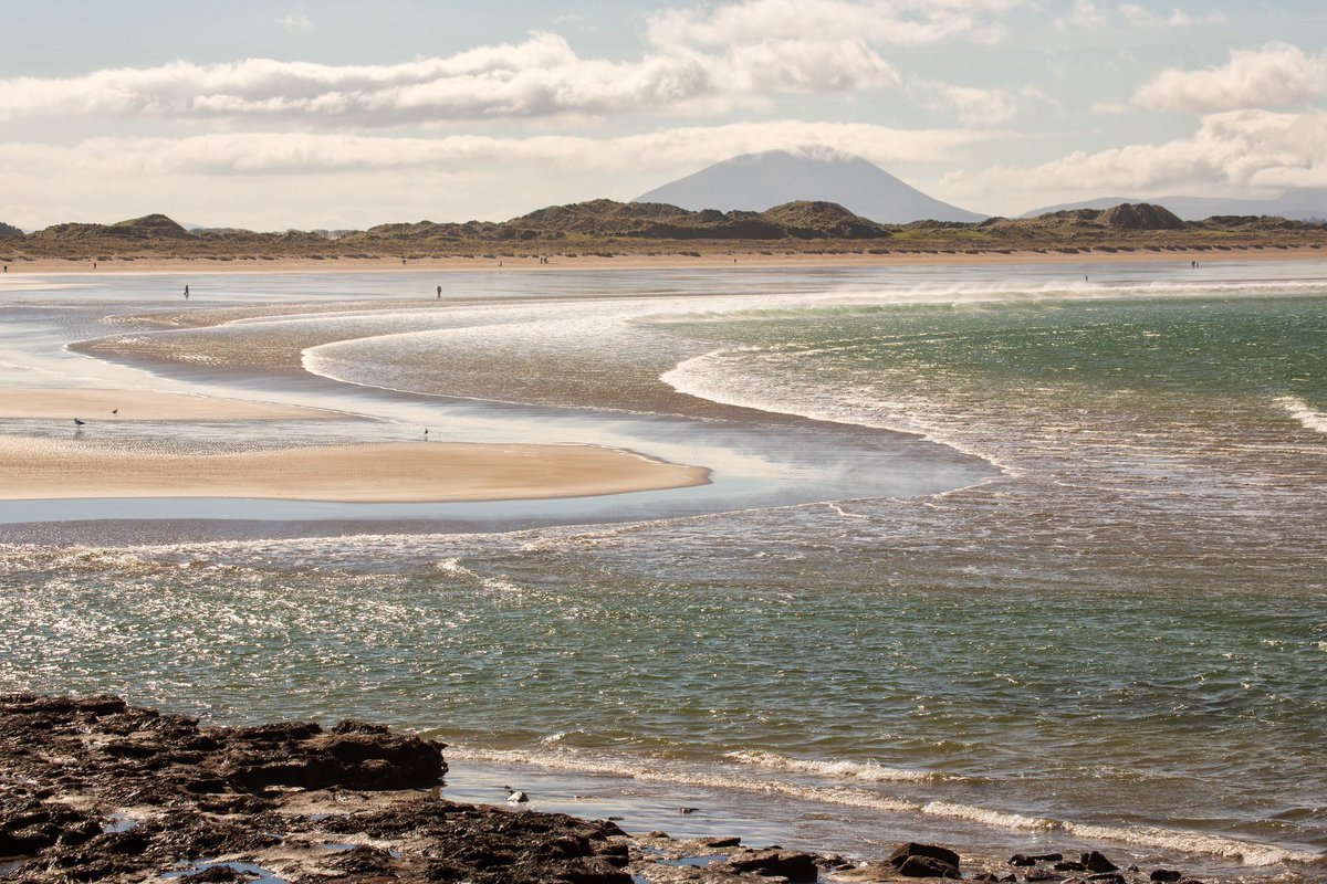 🌊 Happy World Ocean Day 🌊 

The incredible shoreline is such a staple of life in Enniscrone. Enjoy the sunshine and the beauty of Enniscrone this week and please follow “Love this place, leave no trace”.

#WorldOceanDay #DiscoverEnniscrone #WildAtlanticWay #KeepDiscovering