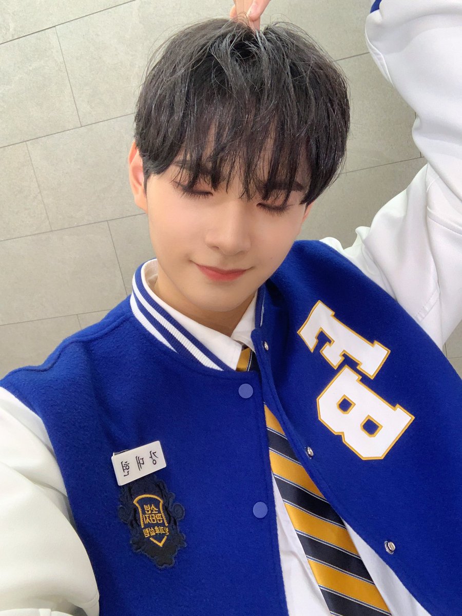 glskrh_5's tweet photo. 🏷️ 𝐭𝐚𝐠…

　　　🐶𝐊𝐀𝐍𝐆𝐃𝐀𝐄𝐇𝐘𝐄𝐎𝐍🐶

‘𝟎𝟒(𝟏𝟖)┊ 𝐭𝐨𝐤𝐲𝐨
♡ 𝐨𝐫 ↻でお迎え行きます🤍

#少年ファンタジー #FANTASYBOYS 
#소년판타지 #강대현 #KANGDAEHYEON https://t.co/643gZOuHuZ