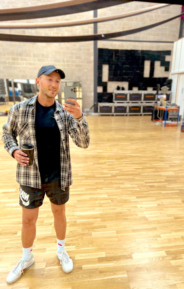 Another day in Saga rehearsals. Multiple coffees needed today… ✌🏼☕️
#choreographer #cruiseship