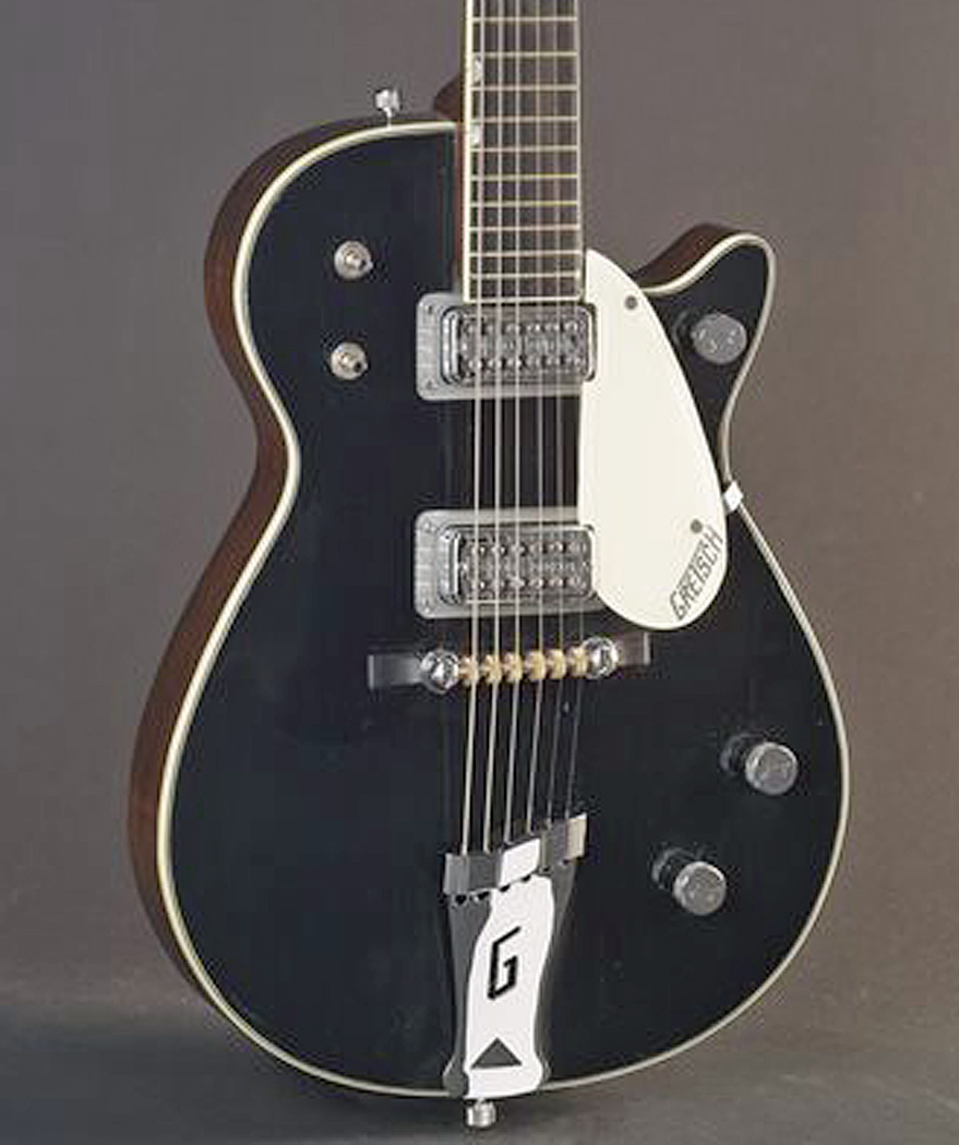 The #Gretsch Duo Jet has been the go-to guitar for many since it was introduced 70 years ago in 1953 with it's upscale black and chrome look. #GretschGuitars ow.ly/P4OT30ivvMZ