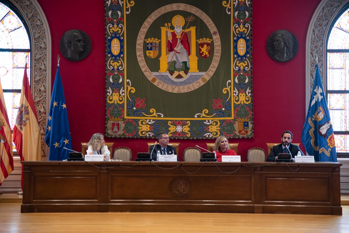<a href="/ucardavid/">David Ucar Rivases</a>, del Gabinete de la Secretaría de Estado de Función Pública de <a href="/Haciendagob/">Ministerio de Hacienda</a>, Soledad Blanco Thomas, de la  @UeEspana, y <a href="/atarrach1/">Anna Tarrach Colls</a>, de <a href="/sindicaturacat/">Sindicatura de Comptes de Catalunya</a>, han compartido sus posturas acerca de las oportunidades laborales en las instituciones públicas 📚
