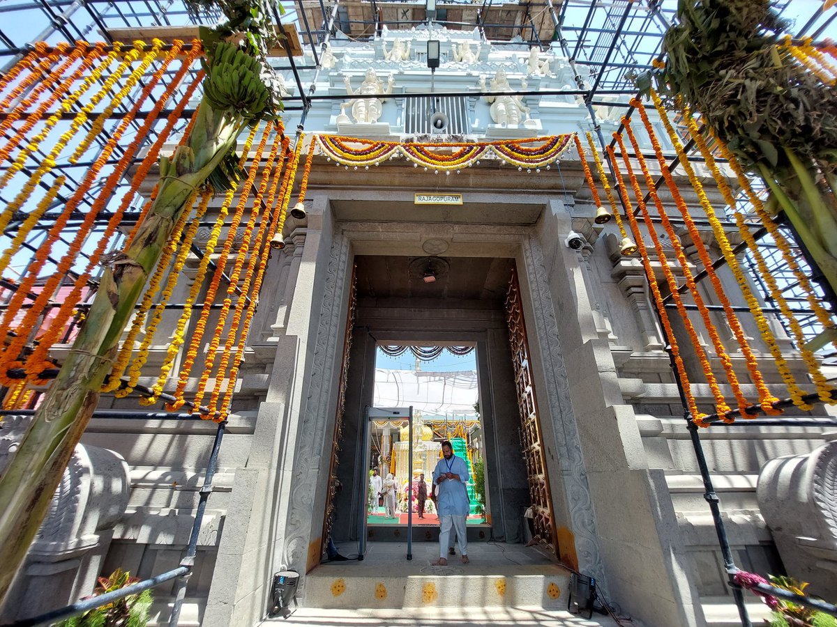mkandharii's tweet photo. Lord #SriVenkateswaraSwamy Temple thrown open to devotees in #Jammu #TriputiBalaji @TTDevasthanams @kishanreddybjp https://t.co/PaN9yopH2x