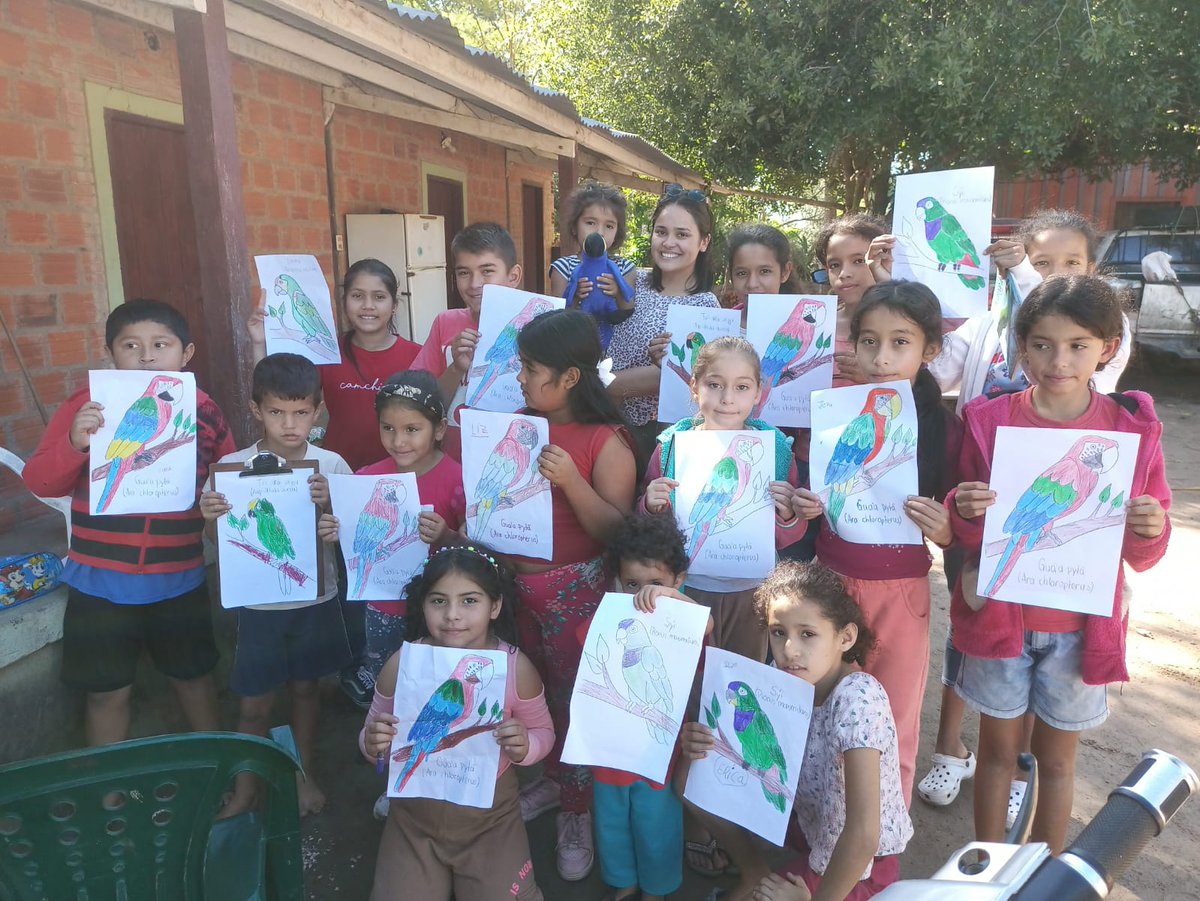Thanks to Pamela Segovia for her outstanding work reaching out to the community of San Carlos, Concepción, Paraguay. Education and awareness is a huge part of conservation(photos by Pamela Segovia)

#paraguay
#macaw
#parrots
#conservation
#birds
#environmenteducation