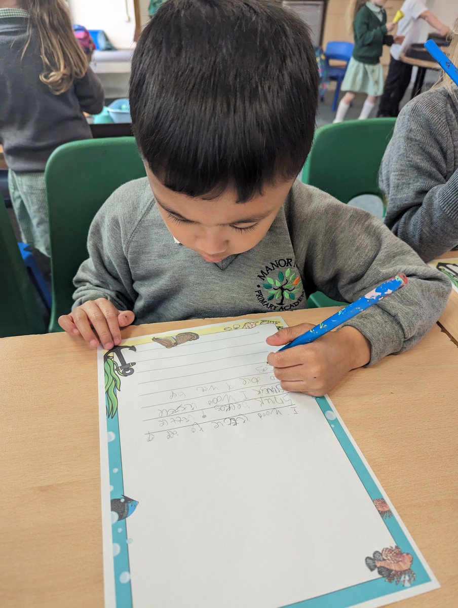 ManorParkSchSM1's tweet photo. Reception have been celebrating #WorldOceansDay2023 by writing about if they would prefer to be a whale or a shark and giving reasons why. #whatwouldyoube? #MPPAutw #understandingtheworld #eyfs #thinkingcreatively https://t.co/NLE4awxIdL