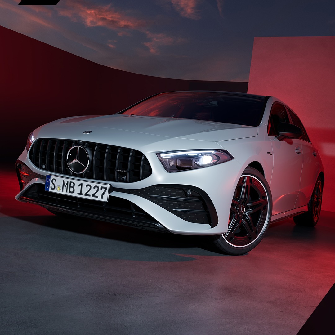 SM_Chennai's tweet photo. Experience the thrill even at first glance. The new Mercedes-AMG A 45 4MATIC+ #AMGA45S
#|nstantThrill #MercedesBenzlndia #SundaramMotors
Disclaimer: Accessories, colors, and fitments shown may not be part of standard specification. https://t.co/v4Mxf7w8RG