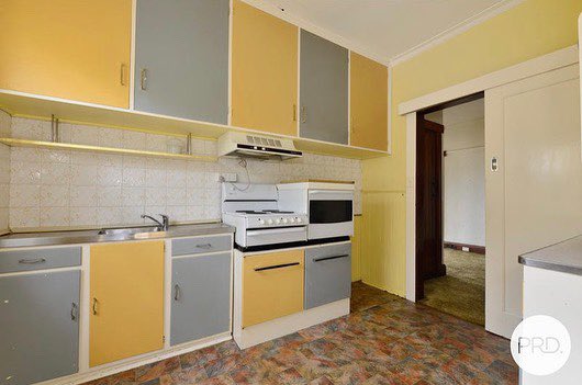 If you’d like a vintage Tasmanian kitchen there’s one on the market right now! 🏠 ❤️ 👩‍🍳 

realestate.com.au/property-house…