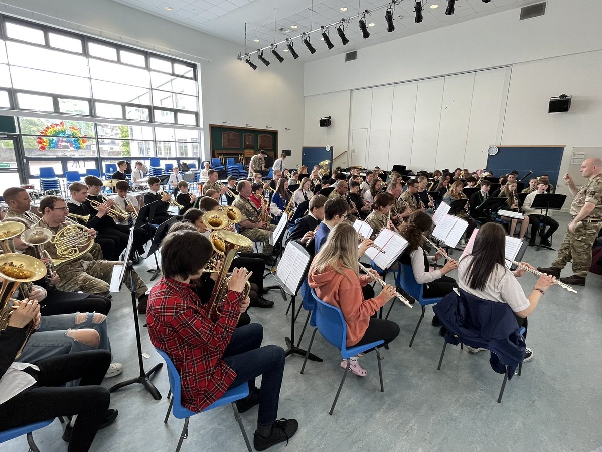 DCCmusicservice's tweet photo. What a start to the day! Delighted to welcome musicians from the Royal Regiment of Scotland to work with over 100 of our young musicians. We were treated to a marching display this morning, and have now joined forces for playing workshops. https://t.co/VgCLE3ApDB