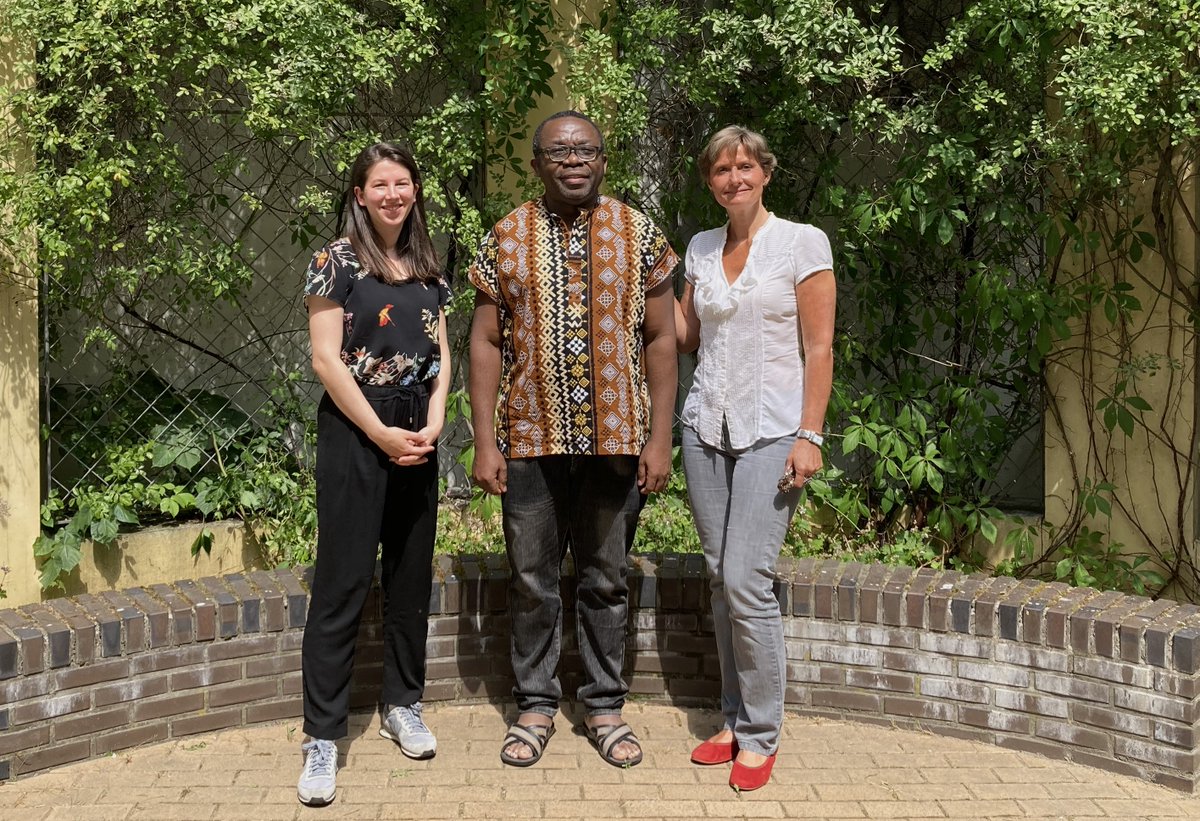 We had the pleasure to meet <a href="/LeoIgwe/">Leo Igwe</a>, founder of the humanists association of Nigeria &amp; board member of <a href="/HumanistsInt/">Humanists International</a>. Thank you for the constructive meeting in Berlin to discuss the joint effort to #FreeMubarakBala &amp; advance the Critical Thinking project.
humanistische-hilfe.de/895/kinder-mue…