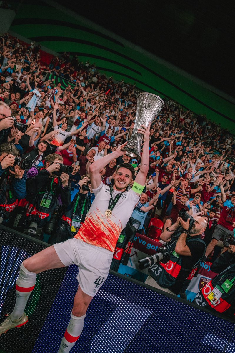 These fans man. I love you all. You deserve it as much as anyone! What a buzzzzz!! CHAMPIONEEEEEEE❤️❤️❤️❤️⚒️⚒️⚒️⚒️