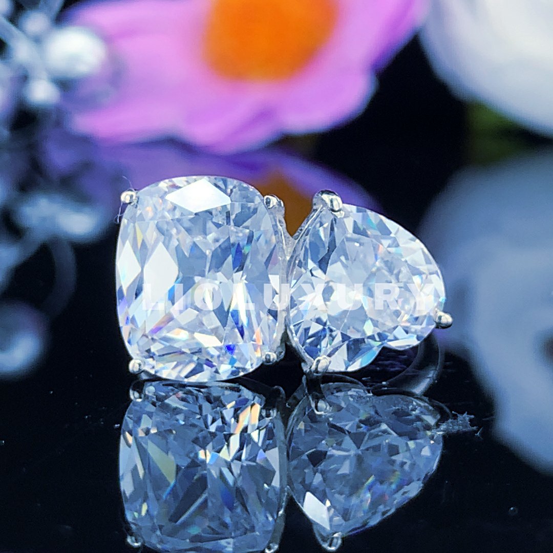 lioluxury's tweet image. 3.00CT Heart&amp;amp;7.44 CT Cushion Cut Moissanite Toi Et Moi Ring  Old Cuts Anniversary Gift Ring, Moissanite Two Stone Engagement Ring 925 Silver.
#ToiEtMoi
#OldCuts
#TwoStoneRing
#SilverRing
#GiftForHer
#youandmering
#heartring
#eastergifts
#cushionring
#trendyrings
#engagementring