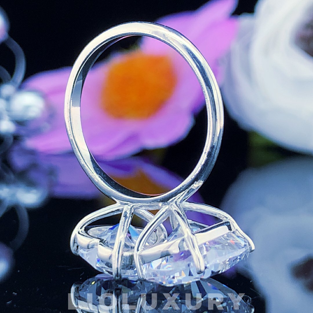 lioluxury's tweet image. 3.00CT Heart&amp;amp;7.44 CT Cushion Cut Moissanite Toi Et Moi Ring  Old Cuts Anniversary Gift Ring, Moissanite Two Stone Engagement Ring 925 Silver.
#ToiEtMoi
#OldCuts
#TwoStoneRing
#SilverRing
#GiftForHer
#youandmering
#heartring
#eastergifts
#cushionring
#trendyrings
#engagementring