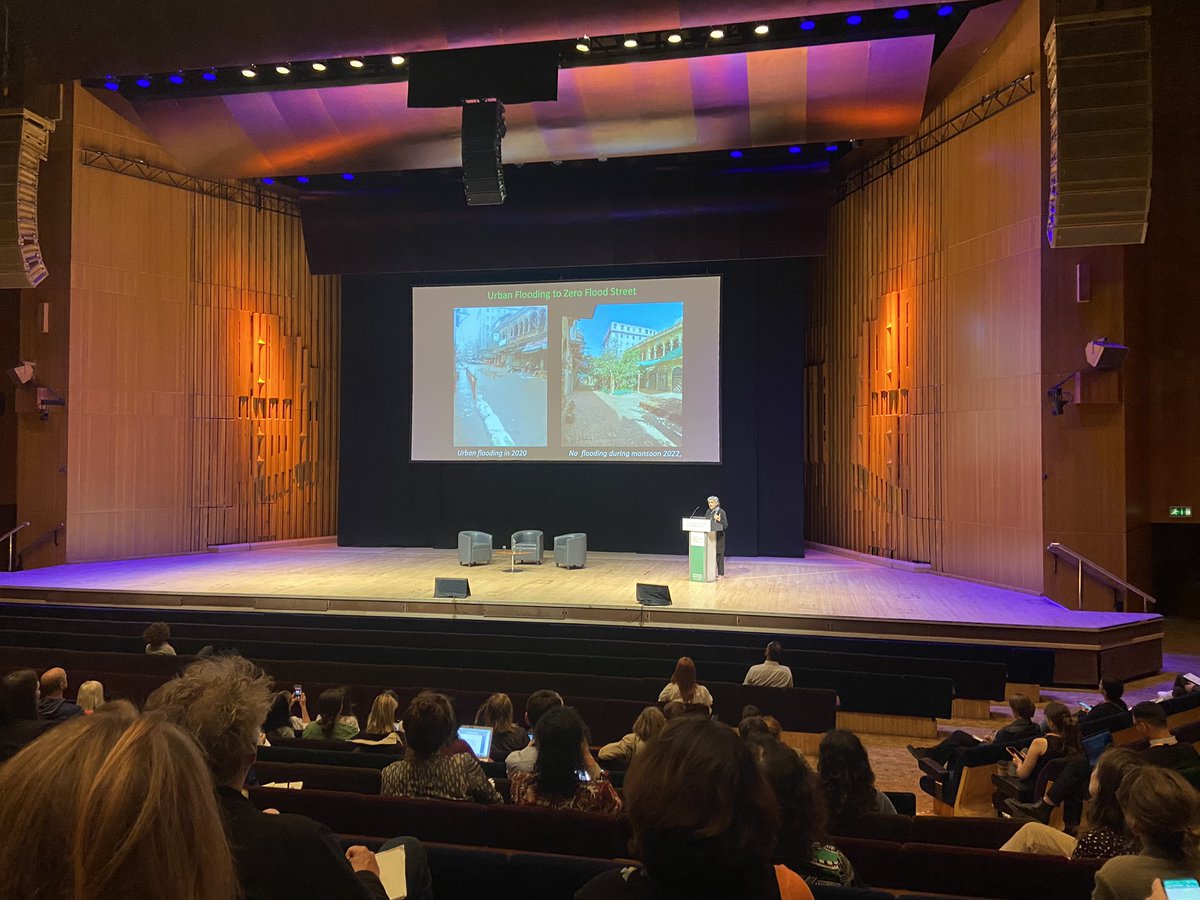 Fascinating talk by Dr Yasmeen Lari -enabling communities become resilient to flooding events in Pakistan- simple ‘tricks’ of combining porous paving and planting have such positive impact. “We are all eco-champions who need to play our role” #naturebasedsolutions #Ecocity2023