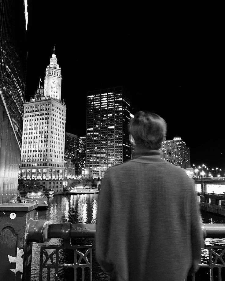 wanderlust &amp; city dust.

#ENSD #EngeneSelcaDay #SUNGHOON <a href="/ENHYPEN_members/">ENHYPEN</a>