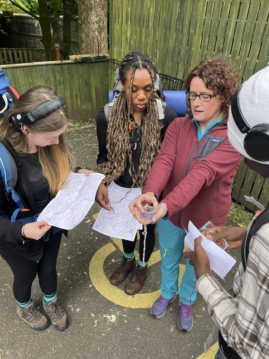 miss_durrant's tweet photo. And we’re off! Bronze DofE group on their expedition @St_Rochs already great teamwork and helping one another #aliosadiuva https://t.co/Any87wKrG6