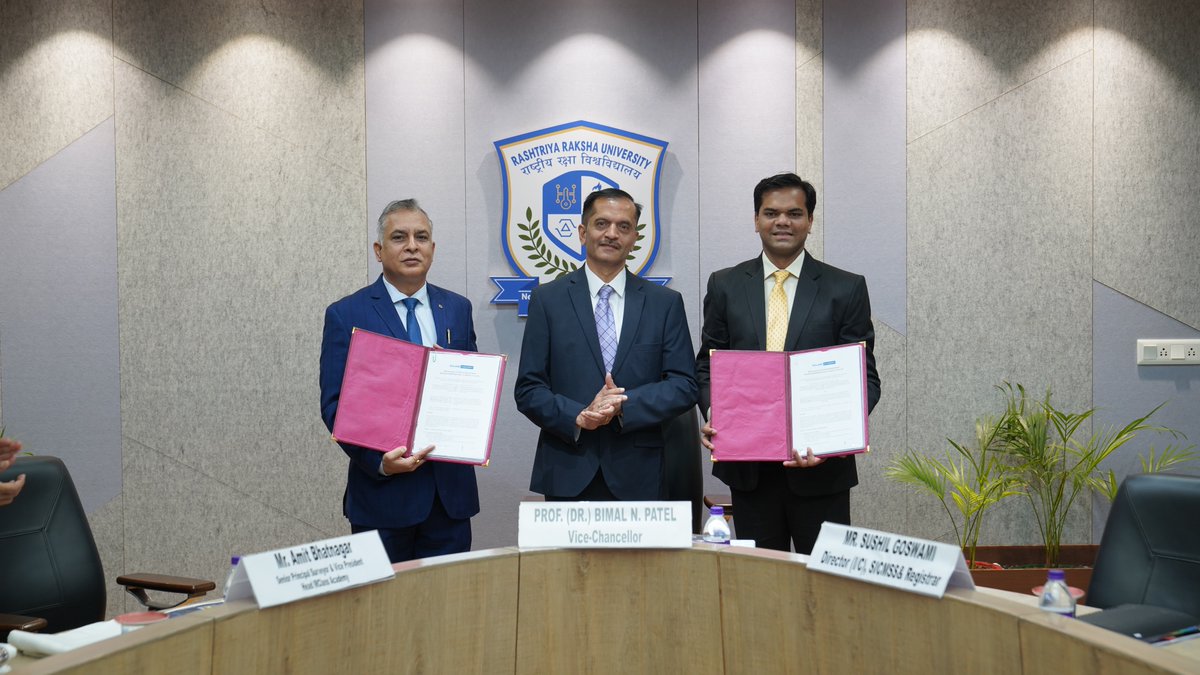 RakshaUni's tweet photo. The #MoU was signed by Mr. Sushil Goswami, Registrar I/c of #RRU and Mr. Amit Bhatnagar, Vice-President of IRClass Academy in the presence of Prof. (Dr.) Bimal N. Patel, Vice-Chancellor, #RRU
#MaritimeSecurity
#ISPSCode
#Shipping https://t.co/er5vE6Eku2