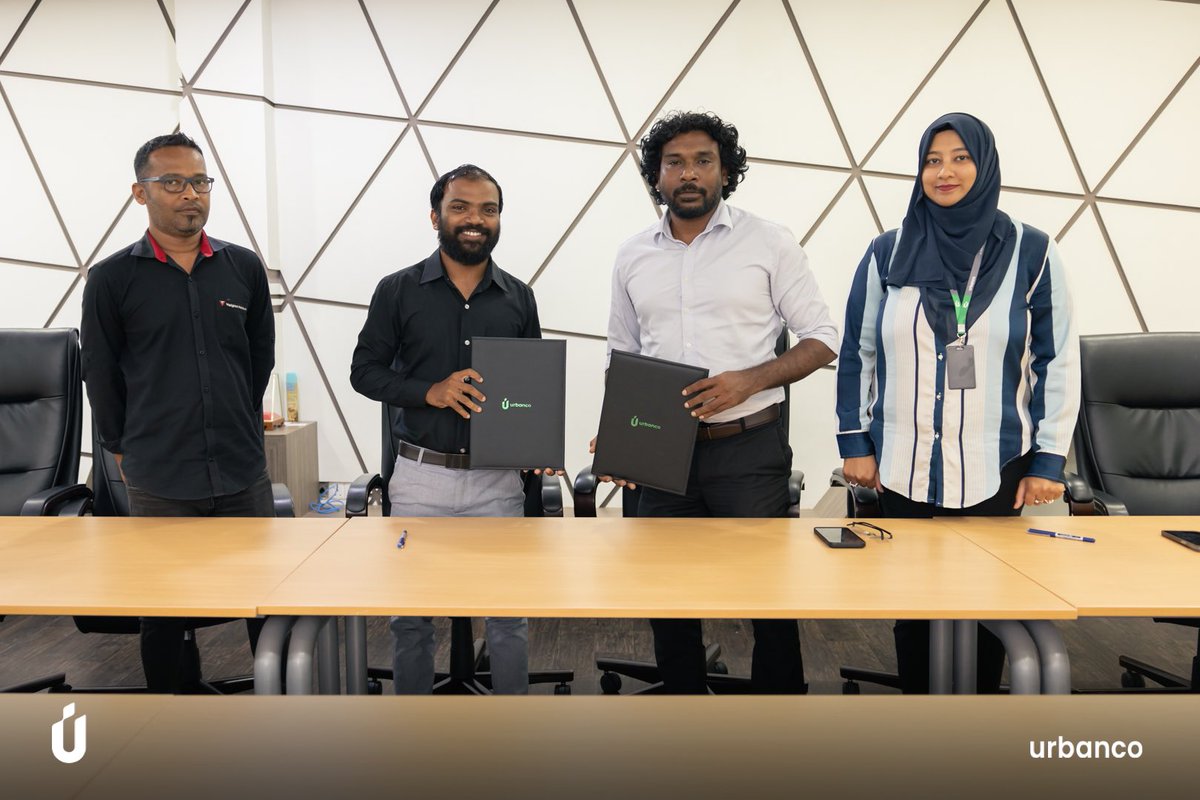 hdcmaldives's tweet photo. We have signed a Memorandum of Understanding (MoU) with @veligaahardware, designating them as the Associate Partner for the SaafHulhumalé Cleanup event.
#SaafHulhumale
#DhuniyeMagey
#ZeroPlasticPollution https://t.co/yNAGqiJRLU