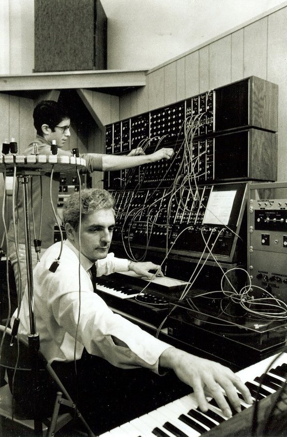 dark_shark's tweet image. The History Of Electronic/Electroacoustic Music (1937-2001) - 62 CDs, 476 tracks #mp3 #download #stream ubu.com/sound/electron…