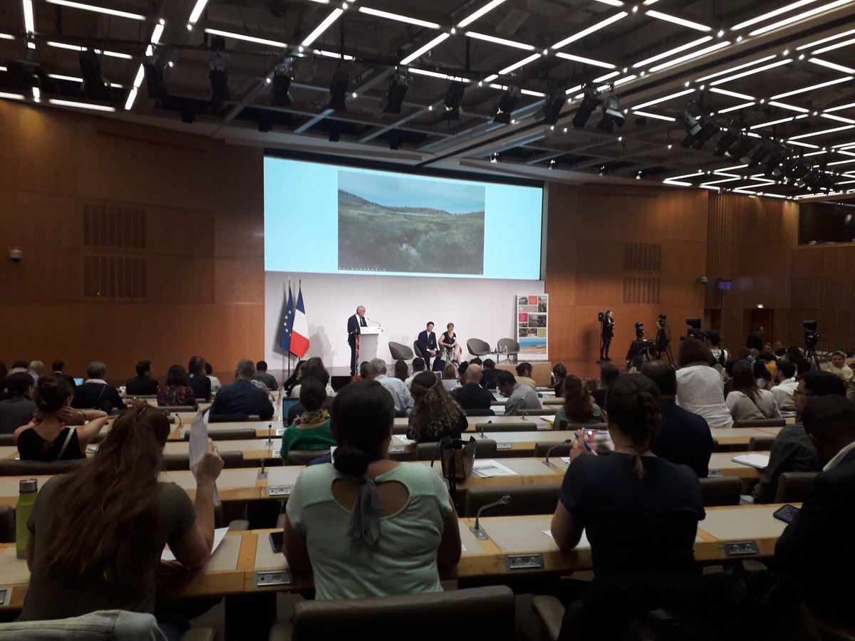 #Tourisme | Le Réseau des Grands Sites de France organisait hier un séminaire dédié à la gestion de la fréquentation durable des sites patrimoniaux, en collaboration avec la <a href="/DGEntreprises/">Direction générale des Entreprises</a> et <a href="/ANCTerritoires/">Agence nationale de la cohésion des territoires</a>.

Voir le replay 👉 video.finances.gouv.fr/watch/player/p…

<a href="/oliviagregoire/">Olivia Gregoire</a>