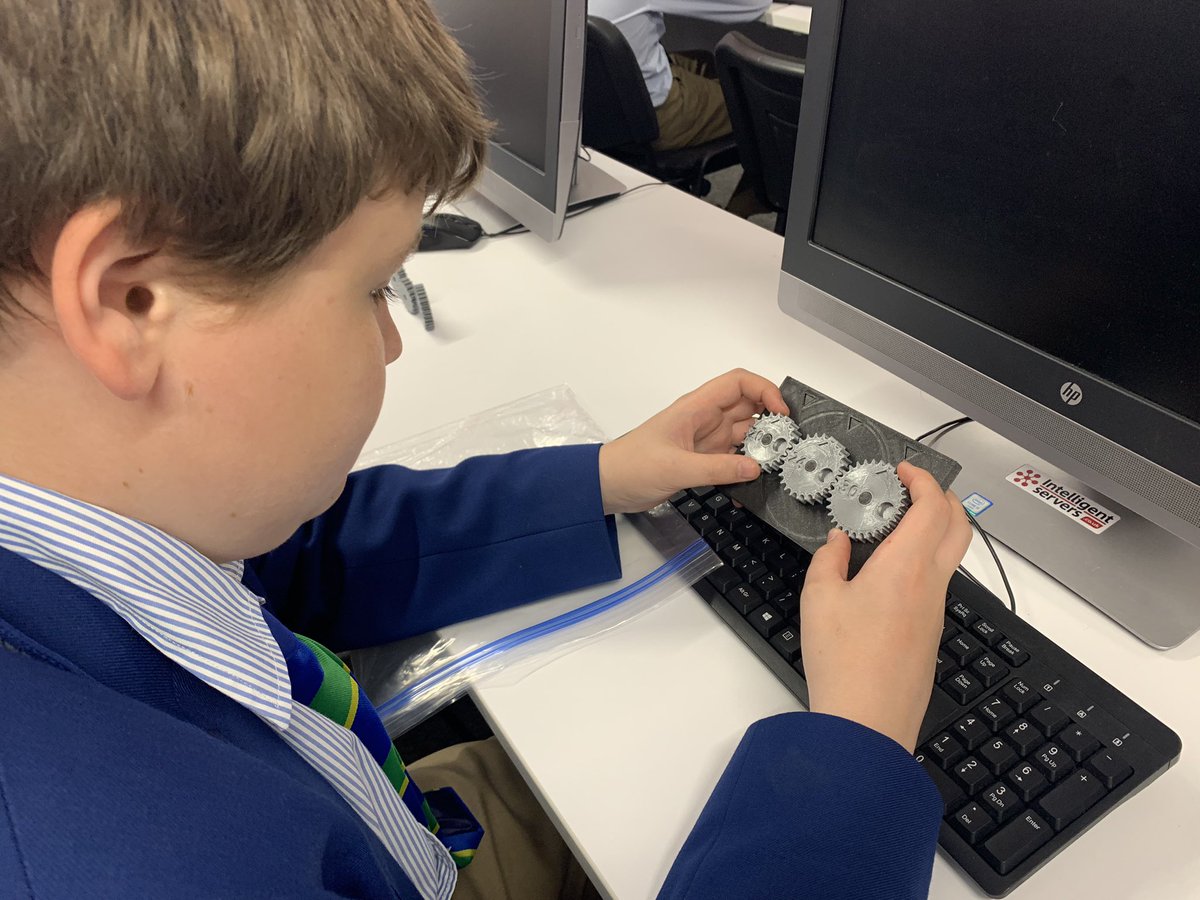 MaidaValeComp's tweet photo. Having great time at the National Museum of Computing #MVS #mvscomputing #tnmoc #computing #primenumbers https://t.co/FK3nZWntrt