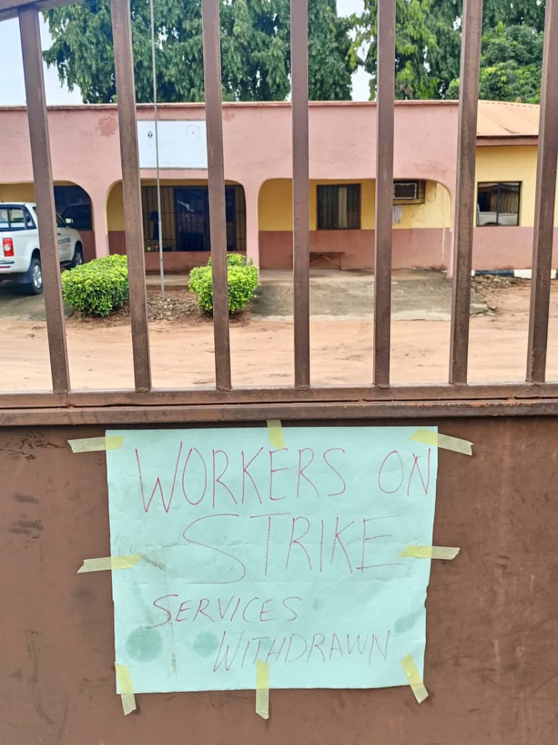 justice4pcc's tweet photo. #JusticeforPCCstaff 
@ARISEtv @channelstv @ruffydfire @nassnigeria @SalariesWages 
@TheNationNews @NLCHeadquarters
@officialABAT @icpcnigeria @officialEFCC https://t.co/yzykjPCbwG
