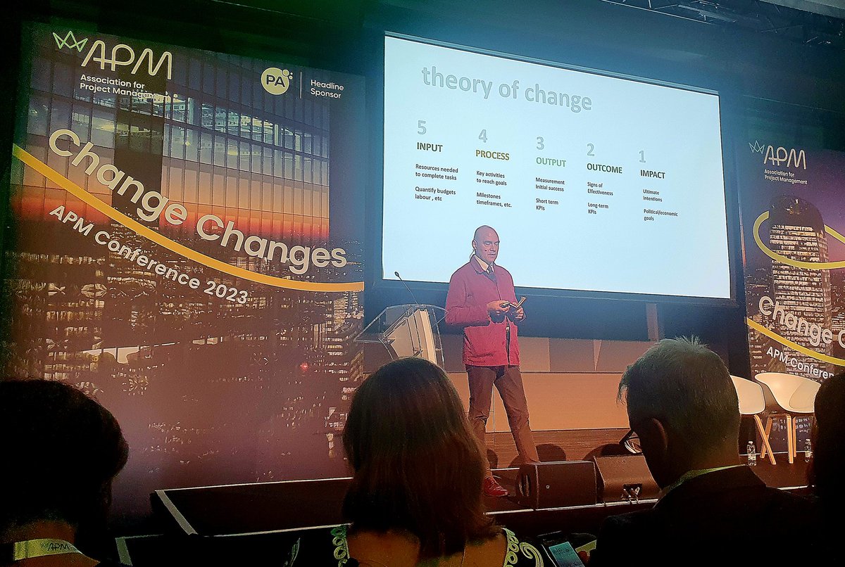 Stream 2, Chris Choa explaining an urban planner's view using the 'Theory of Change' to achieve an engaged and clear outcome. #change #changemanagement #theoryofchange #APMconference @APMProjectMgmt