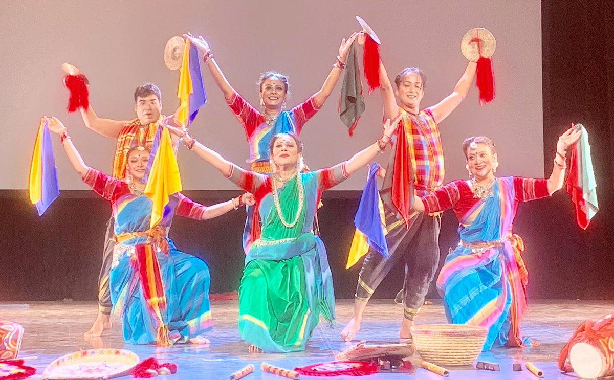 EwaSynowiec's tweet image. 2023 marks 50 years of Bangladesh-EU Partnership, including trade.👍 It was a pleasure to celebrate it with friends in #Bozar &amp;amp; with renown dance group Dhriti Nartanalay led by Ms Warda Rihanna.👏 Thank you Excellency @saleh_mahbub for your invitation. @RensjeTeerink @WiegandEU