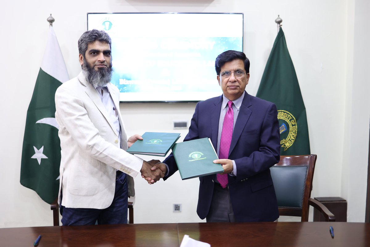 ue_edu_pk's tweet photo. A Memorandum of Association signed between University of Education, Lahore and Bizware (Private) Limited, Lahore for strategic collaboration at UE Main Campus, Township on June 8, 2023 https://t.co/UYv8r0TQFg
