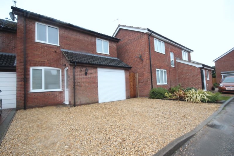 PureEstateAgent's tweet image. Pure Lettings are proud to advertise this stunning family home in Sprowston. 🏡

Call 01603 618618 to register your interest. ❤️

#familyhome #PureLettings #happythursday #Property  #Norwich #LettingTeam #ToLet #newhome #home  #purelettingslimited

📍purelettings.co.uk