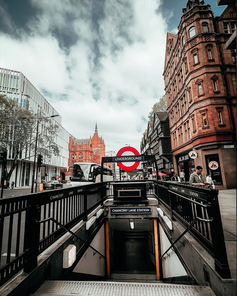 JazzMosafir's tweet photo. Stroll through the charming streets of High Holborn, where history meets modern elegance. ✨
📸 @_humarts
#jazzmosafir #tourpackages #tripadviosry #HighHolborn #LondonVibes #londonuk https://t.co/g5QALhMSYb