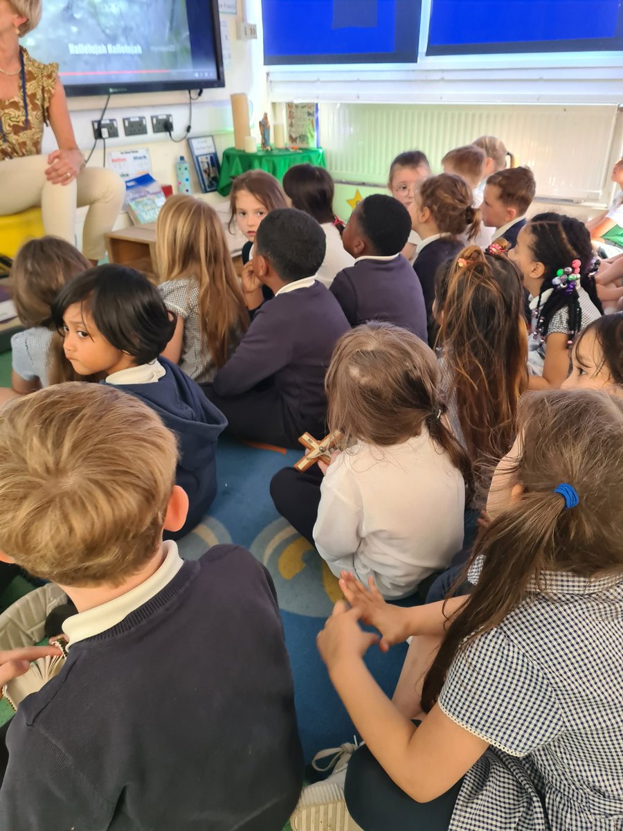 e1_sttherese's tweet photo. We enjoyed our liturgy session this week. We learned about Peace. We  always share Peace with everyone. We discussed how we do this, and why it is important to do this. It does not matter who they are, we take care of them.
#restannesgae1@stannescps https://t.co/oN6Du68cPD