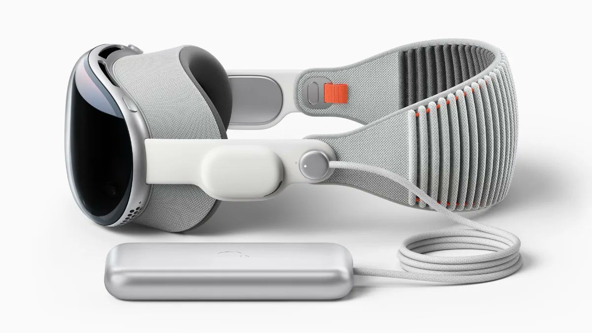 9To5TechNews's tweet photo. Apple Unveils Its Augmented Reality/Virtual Reality Headset, Apple Vision Pro https://t.co/5vSiLqe2uM #Apple #AR #VR #AppleVisionPro #WWDC #WWDC23 https://t.co/iIDBgIjrCe