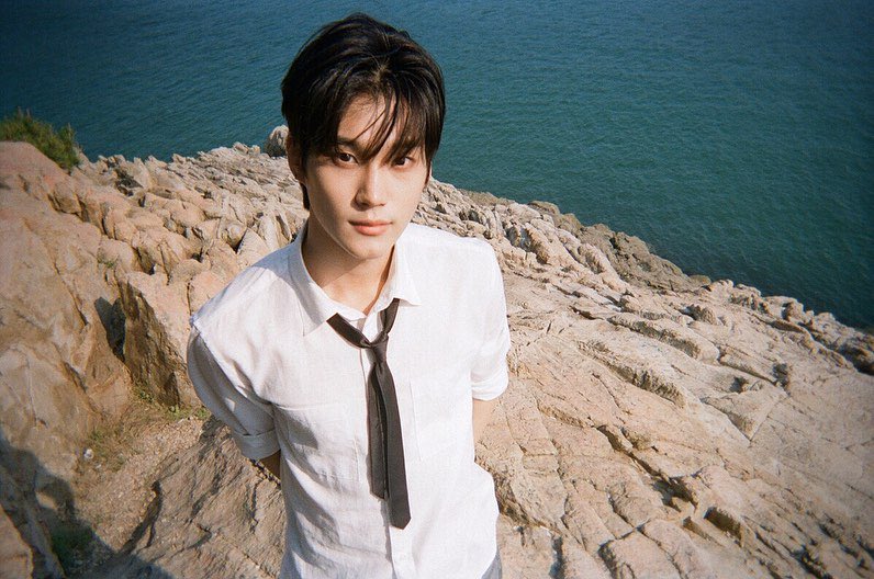 loving__bin's tweet photo. ⁉️⁉️⁉️⁉️ https://t.co/Uqzv7UVWfi