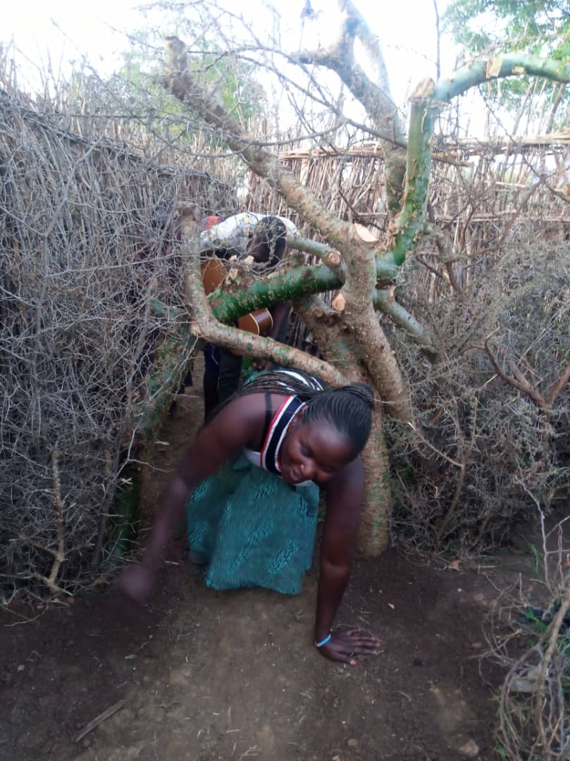 globalinkafrik's tweet photo. Bible study and fellowship in a Manyatta homestead because #everysoulmatters 
Kindly continue praying for our field missionaries as they seek to make disciples in the villages. 
#MissionsUganda
#indigineousmissionaries 
#makingdisciplesofallnations 
#Gospel https://t.co/z3H6lSiw93