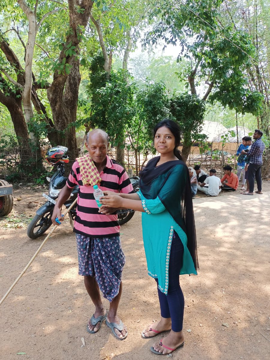 artofgiving_net's tweet photo. AOG Salute 🫶to KISS Alumni Laxmidhar Sing

📍Balasore

#HelpingTheHelp 
#AOG2023 https://t.co/gIO2lyLXSk