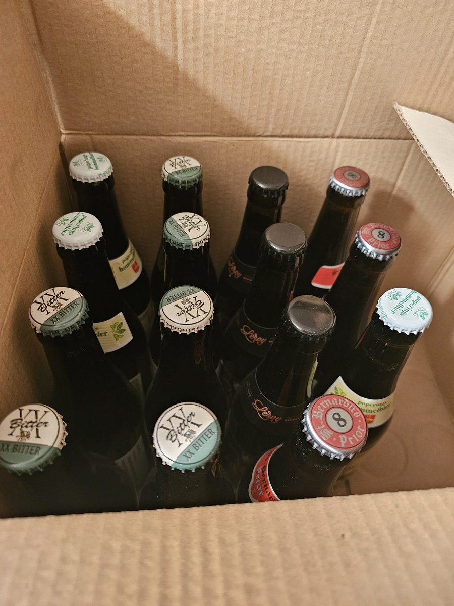 G11911's tweet photo. #wayofsaying Cheers-oh! 🍻 #BelgiumInCanada 🇧🇪💪🇨🇦💪#saq💪#team💪🌾🍺 https://t.co/XldpbiPpoQ