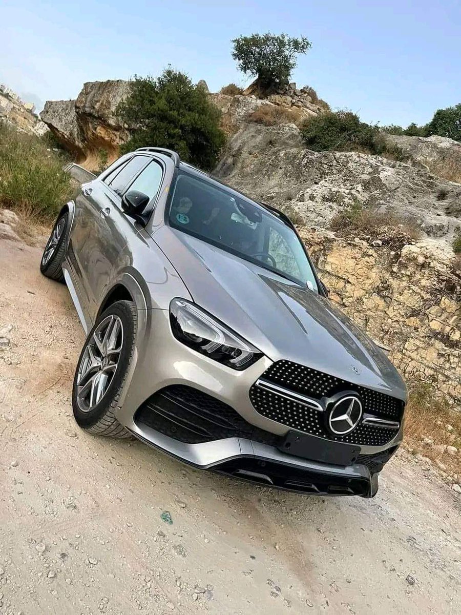 YOU WILL OWN A CAR BEFORE THE END OF THIS YEAR. SOMETHING HUGE WILL COME YOUR WAY AND YOU WILL BE CONGRATULATED. RT AND CLAIM IT.