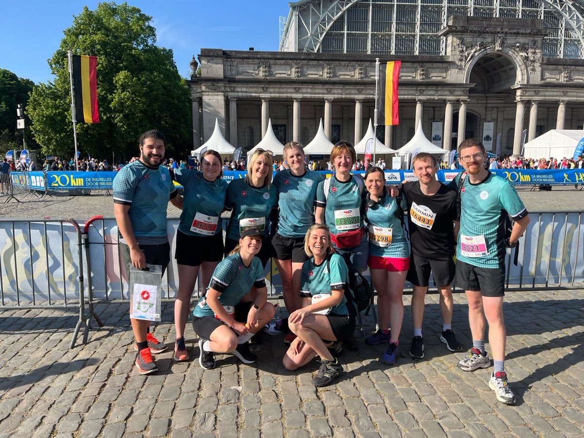 Zondag 28 mei namen 10 Adecco collega’s deel aan de 20 km van Brussel. Die dag droegen ze de trotse kleuren van het unieke Adecco <a href="/Win4Youth/">Win4Youth</a> programma. 🏅
Proficiat aan de deelnemers en deelneemsters voor deze geweldige prestatie! 👏 #wellbeingatwork #adecco #20KMBXL #teamspirit