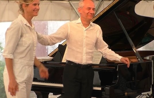 RecitHall tweet media