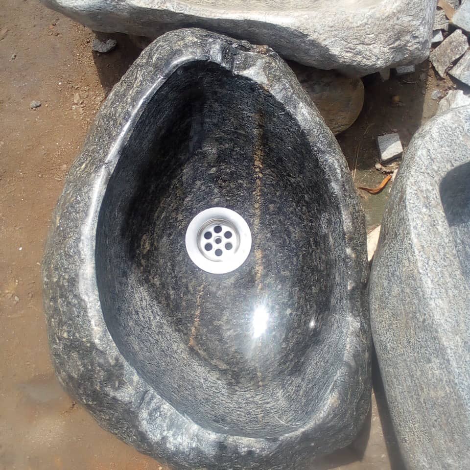 Kuvuka Company tweet media