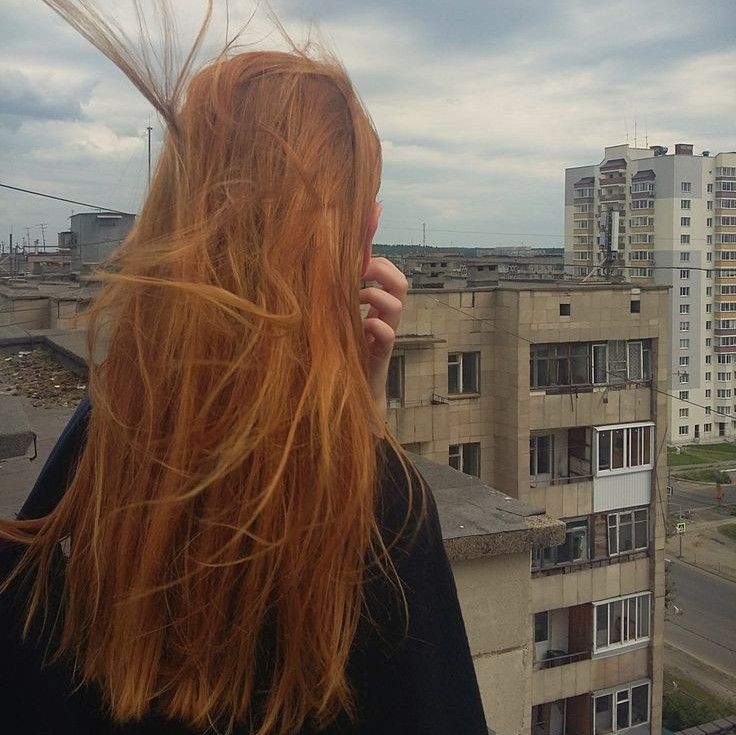 carealitys's tweet photo. inspo. 🎧: skinny dipping – sabrina carpenter. #booktt · #booktwt

— short story ·
Olhar distante, pensamentos há milhas de distância do meu corpo. Nossa história já foi selada há 7 chaves, e eu juro com dedos cruzados atrás das minhas costas que eu não penso mais em você. https://t.co/poZDbwdpM6