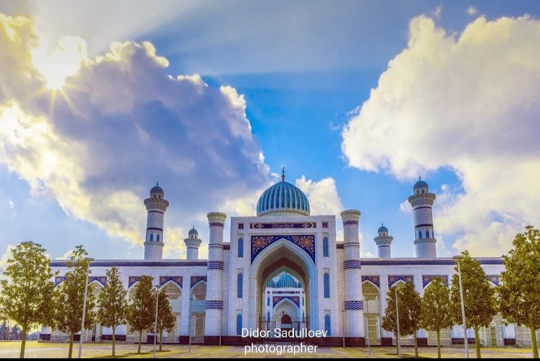 The opening of the largest mosque in Tajikistan in Dushanbe is expected today, June 8, at 16:15.  Asia-Plus was informed about this in the Committee for Religious Affairs, Regulation of Traditions and Rites.