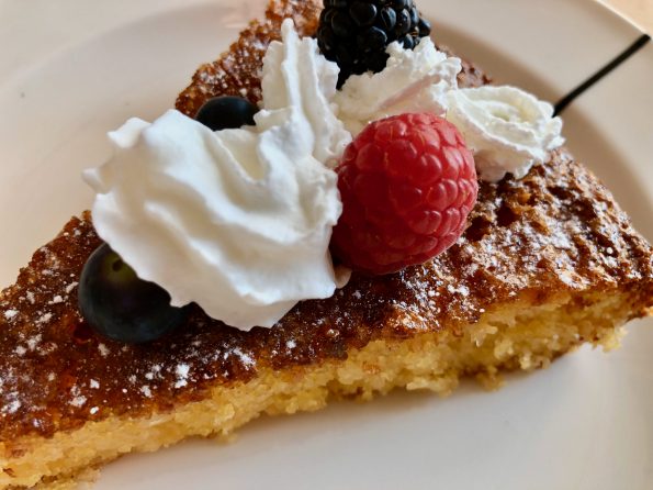 surpr_recipes's tweet photo. Refreshing polenta coconut cake with lemon
This refreshing polenta coconut cake with lemon is very easy and surprising. The combination of polenta, coconut rasp and lemon in the cake creates a sensation for the mouth and the eye.
#almondpowder #cake
https://t.co/qeag1WPcHd https://t.co/fcKx0qiCda