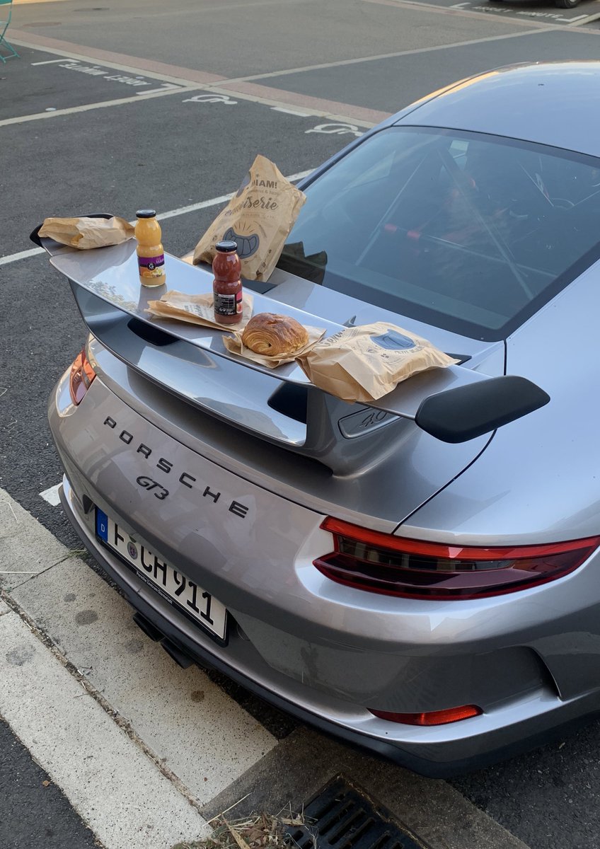 LaMontre18's tweet photo. Le Mans Breakfast https://t.co/kUWnSjZvUX