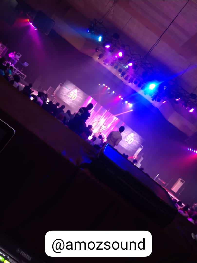 amozsound's tweet photo. My View at Hilltop @ 30 Anniversary. Special thanks to Mr Kaypee and TSL family for trusting me to do FOH
Stage: Mr Kaypee
FOH: @amozsound

#Amozsound #engineer #soundengineer #yamaha #yamahatf5mixerdigital #logicprox #recordingengineer https://t.co/2i4mdH4e7X