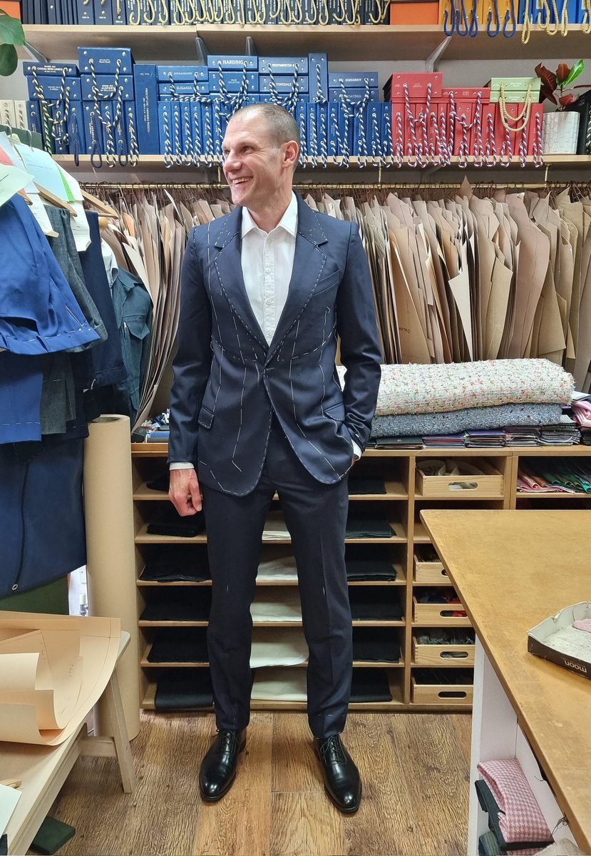 Full Bespoke 2-Piece made from a Super 160s fine Italian wool.

Just a couple of areas to tweak such as trouser length and cuff length, then we're ready to take to the finish line.

Made entirely by our hands in our workrooms in the City of Hull.

#madeinhull