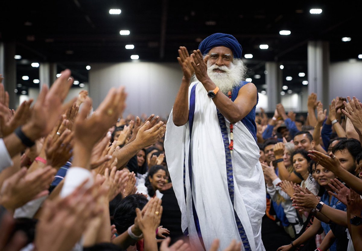 Atlanta- Completion of #InnerEngineering.
Self-transformation to 4,000 people.
The time for change is coming.
Let's spread and collaborate on the growth of #Awareness!
The #Planet is asking us!
@SadhguruJV @InnrEngineering  @cpsavesoil @WorldYogaDay
