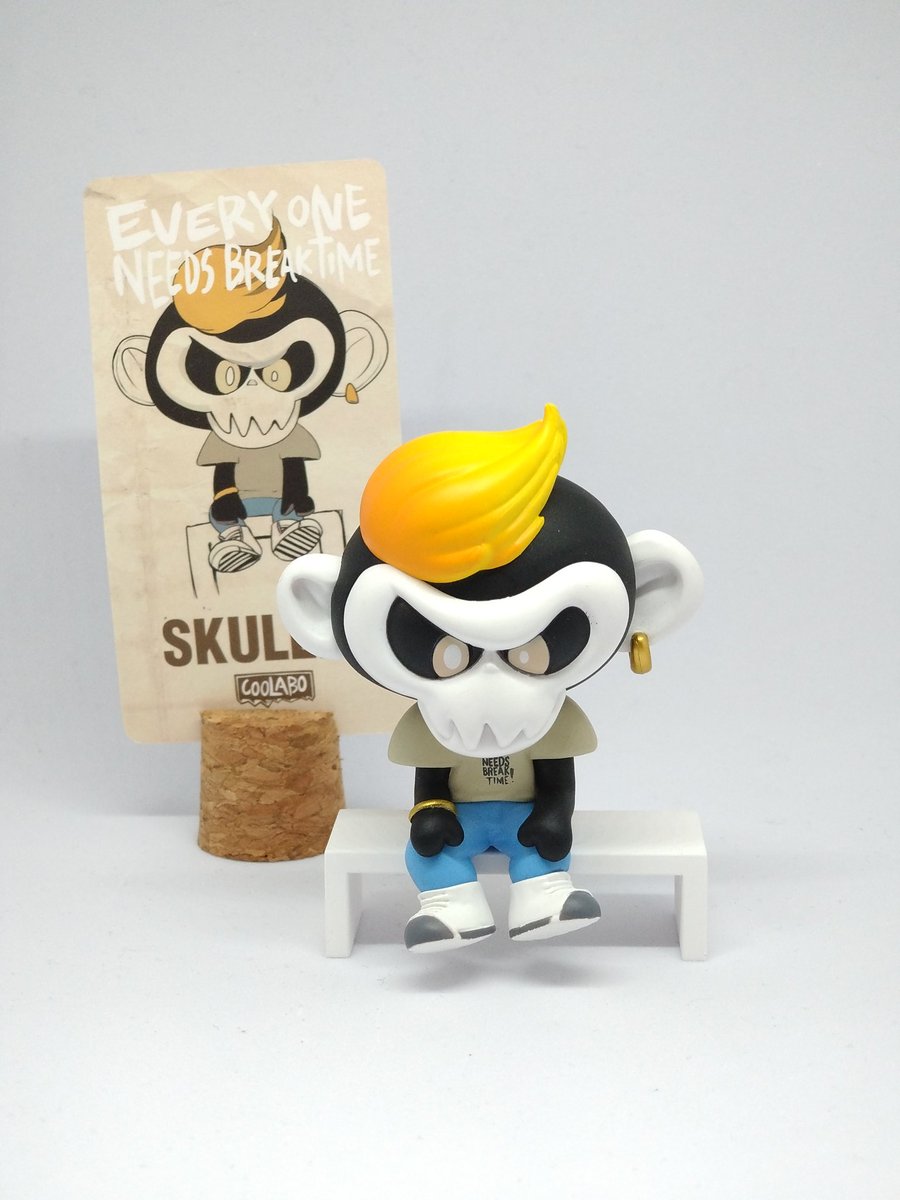 01memorabilia01's tweet photo. coolrainLABO Everyone Needs Break Time シリーズ
SKULLKY
COOLRAINさんの作品にも登場するキャラクターでカッコいい!以前紹介したPITHECUSEと合わせてお気に入りです。ちゃんとポップマートナイズされてて👍!
#POPMART
#POPMART大好き
#ポップマート
#COOLRAIN
#SKULLKY https://t.co/hR6n76z7Wy