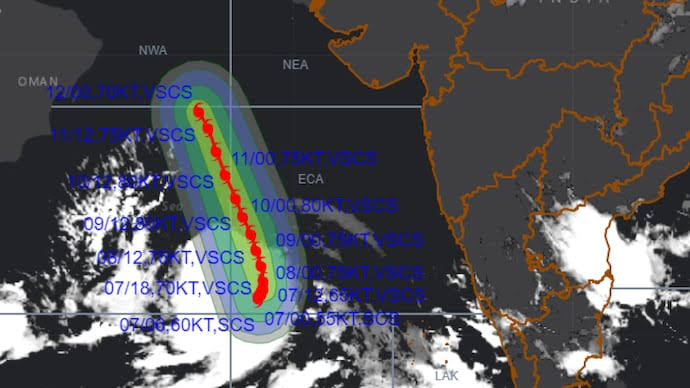 Kerala ready for Monsoon Onset !

Cyclone Biparjoy,a very severe one,developed in Arabian sea,moved away from kerala,towards northward & will tend westward to Oman shores in 12 hours.

IMD issued yellow allert in KERALA's districts for next 5 days !

#Monsoon_Onset_in_two_days