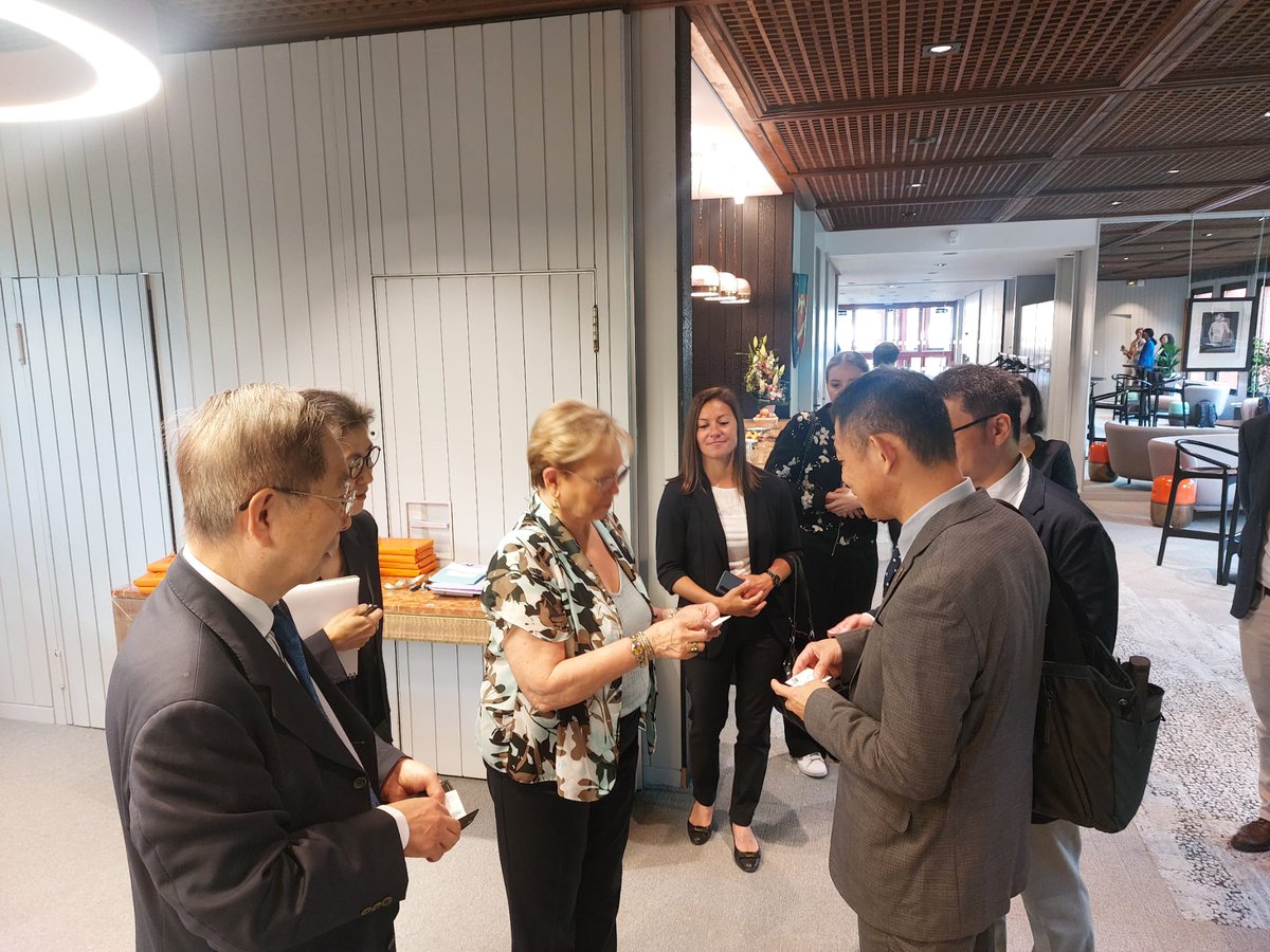 Day 3 of the EU-Japan R2R Programme saw Kyoto, Oita and Osaka have fruitful meetings w/ the President of the Val d'Oise Council in 🇫🇷. In the afternoon, Oita and Osaka visited @EnertragFrance, in the field of cleantech, and the International House of Research at @UniversiteCergy.