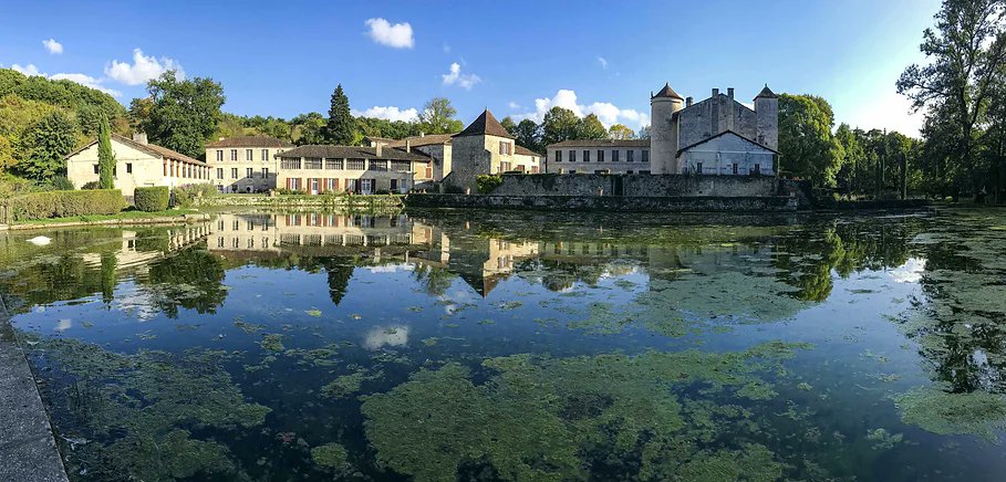 RecitHall tweet media